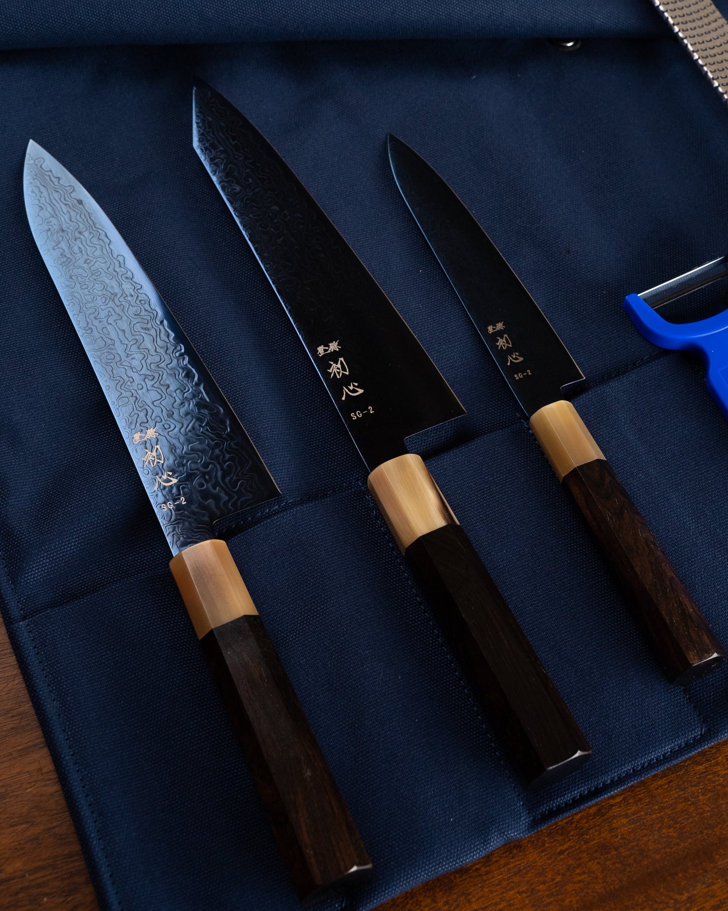 The Effiel 65 Knife Roll