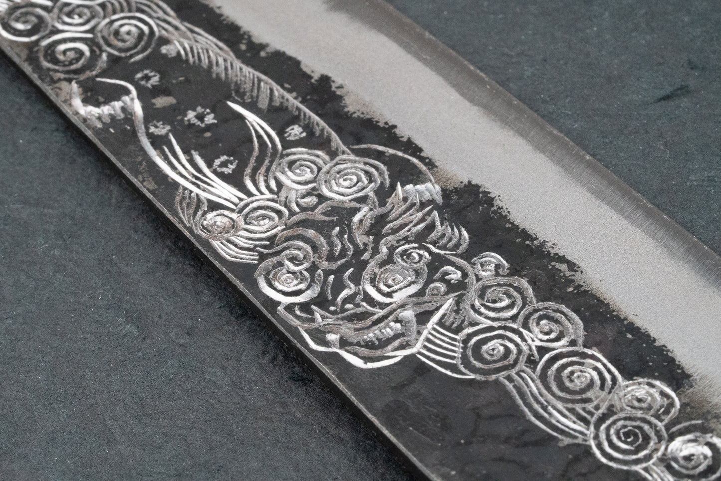 Sakai Takayuki Michiko Kubota Engraved Aogami Gyuto 240mm "Lion" from Sakai Takayuki