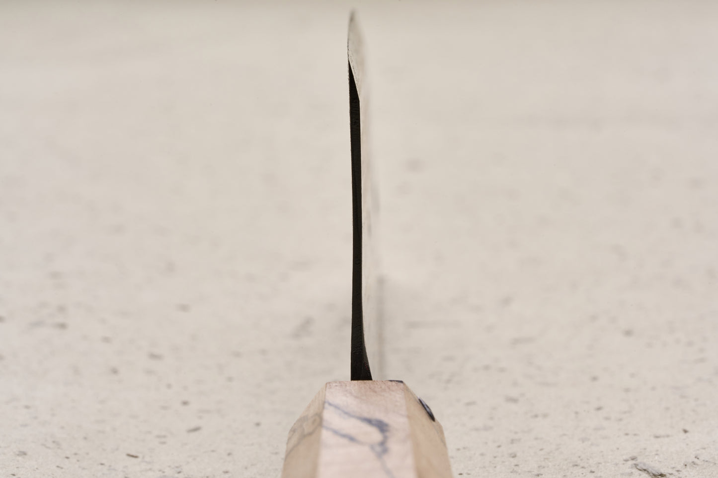 Nakiri asymétrique pour gauchers Suzuki Uchi Hamono Shirogami Kurouchi 165 mm