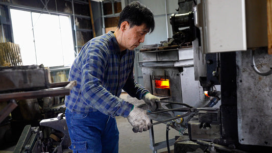 Crowbars to Kitchen Knives? Stunning Blades from Toshihiro Wakui