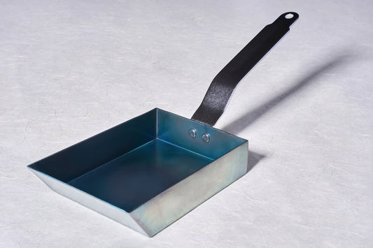 Fujita Kinzoku Hard-Tempered Carbon Steel Tamagoyaki Pan