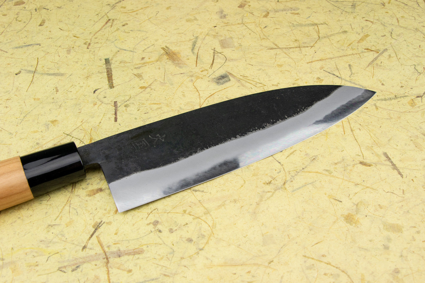 Yukihiro Sakai ”Hinokuni" Shiroichi Santoku 180mm Cherry with Plastic Collar