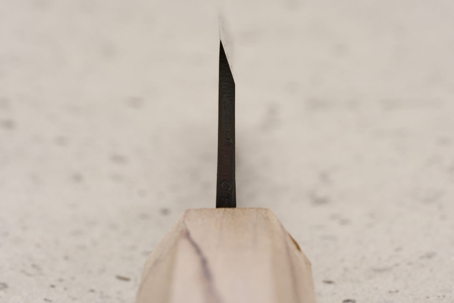 Couteau Ko-Santoku Suzuki Uchi Hamono Shirogami Kurouchi pour gaucher, biseau simple, 135 mm