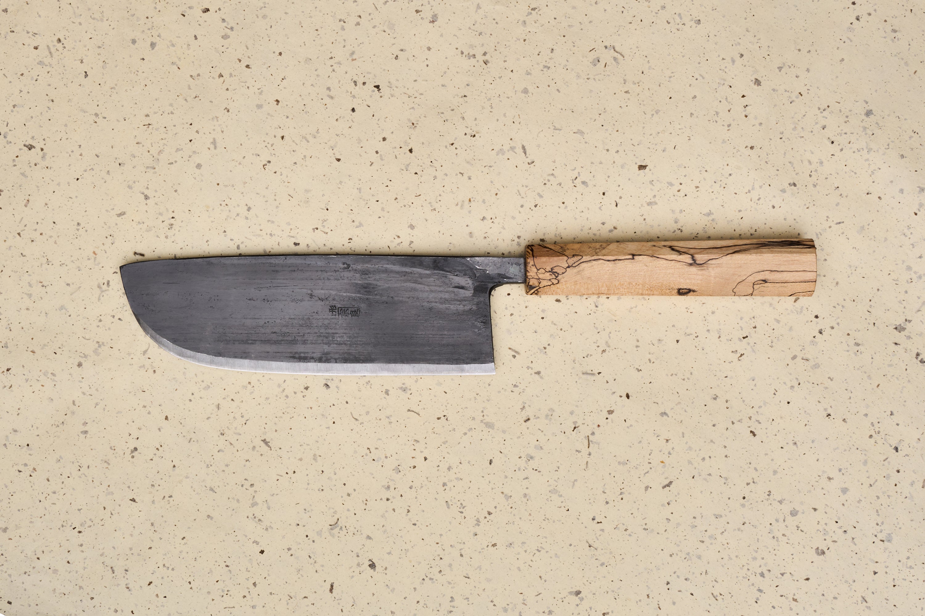 Nakiri asymétrique pour gauchers Suzuki Uchi Hamono Shirogami Kurouchi 165 mm