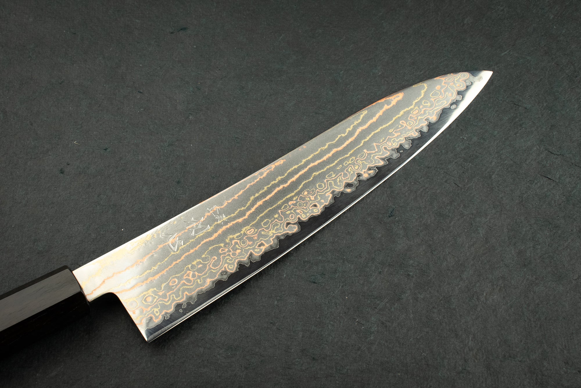 https://knifewear.com/cdn/shop/files/hatsukokoro-hayabusa-aogami-rainbow-damascus-gyuto-240-2.jpg?v=1698177142