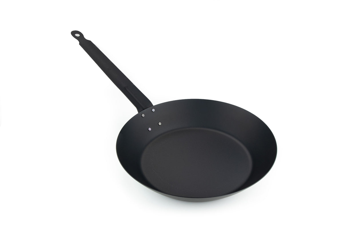 https://knifewear.com/cdn/shop/products/Kirameki-Iron-Frying-Pan-30-1_1200x.jpg?v=1640137954