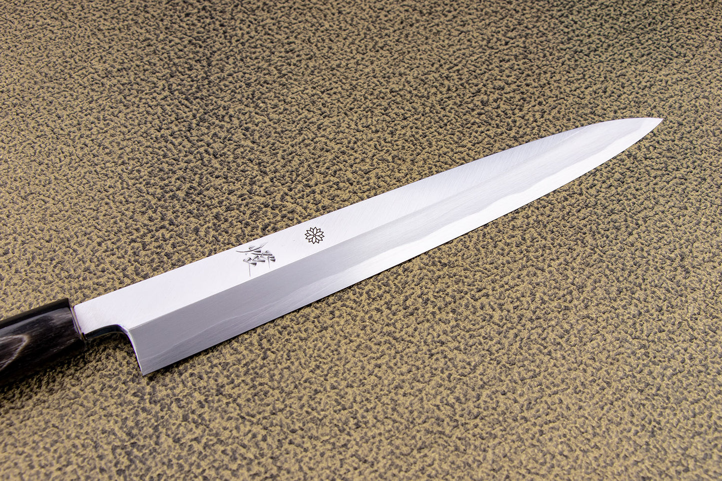 Sakai Kikumori Tomoshibi Yanagiba 240mm