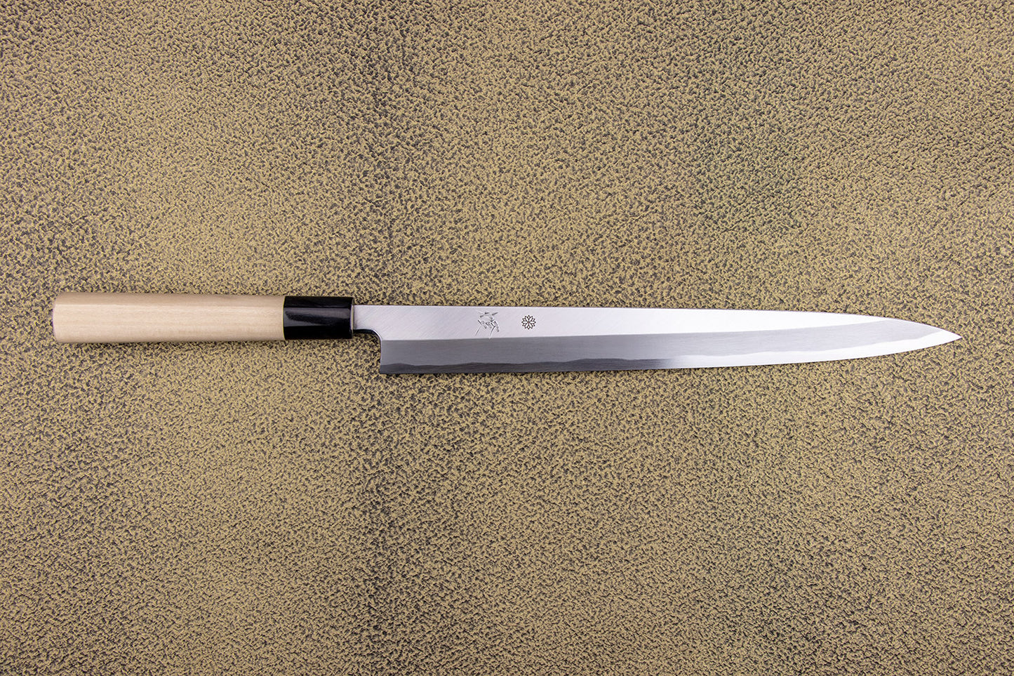 Sakai Kikumori Tomoshibi Yanagiba 300mm