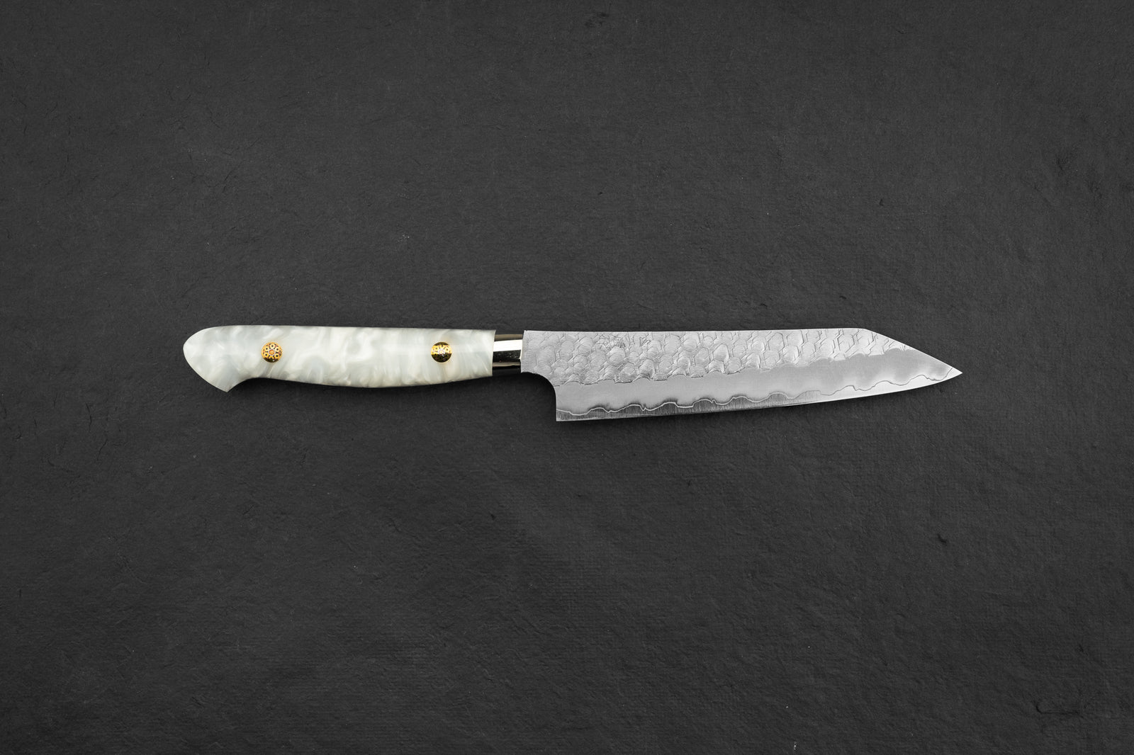 https://knifewear.com/cdn/shop/products/nigara-sg2-migaki-tsuchime-western-kiritsuke-petty-option-2_1600x.jpg?v=1690487430