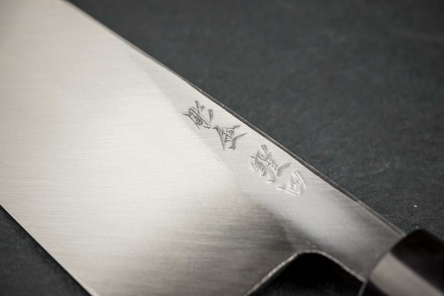 Sakai Takayuki Kasumitogi Buffalo Tsuba Engraving Art Japanese Chef's Deba  Knife 240mm Maiko-to-Sakura(Geisha & Cherry Blossoms)