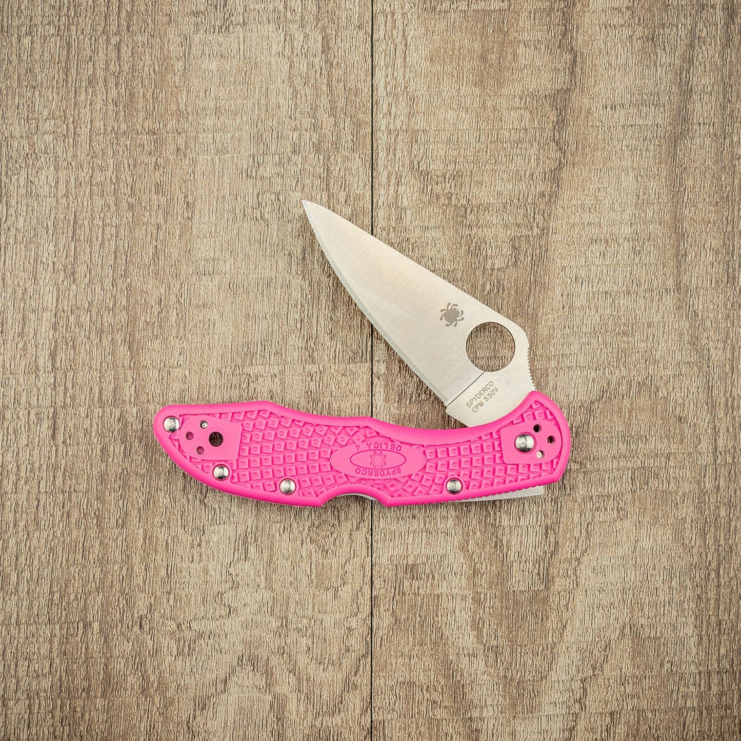 Spyderco Delica 4 Lightweight Pink Folding Knife