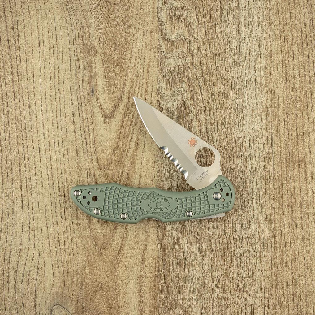 Spyderco Delica 4 Lightweight Foliage Green Folding Knife from Spyderco